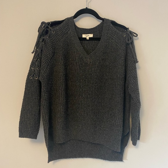 KyeMi Grey Sweater with Laced Shoulders - Picture 4 of 7